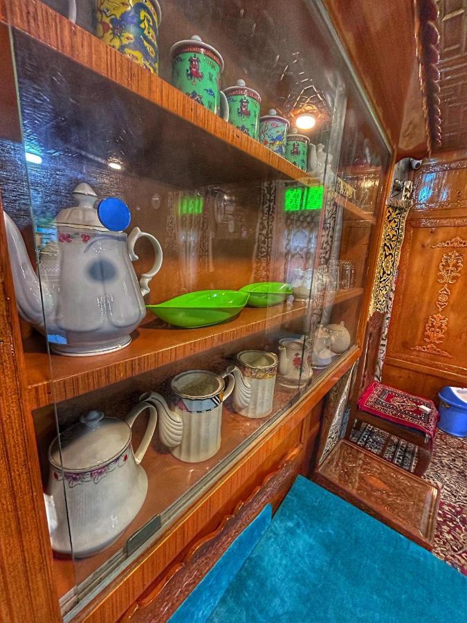 Отель Exotic Young Shreen Houseboat Сринагар Экстерьер фото